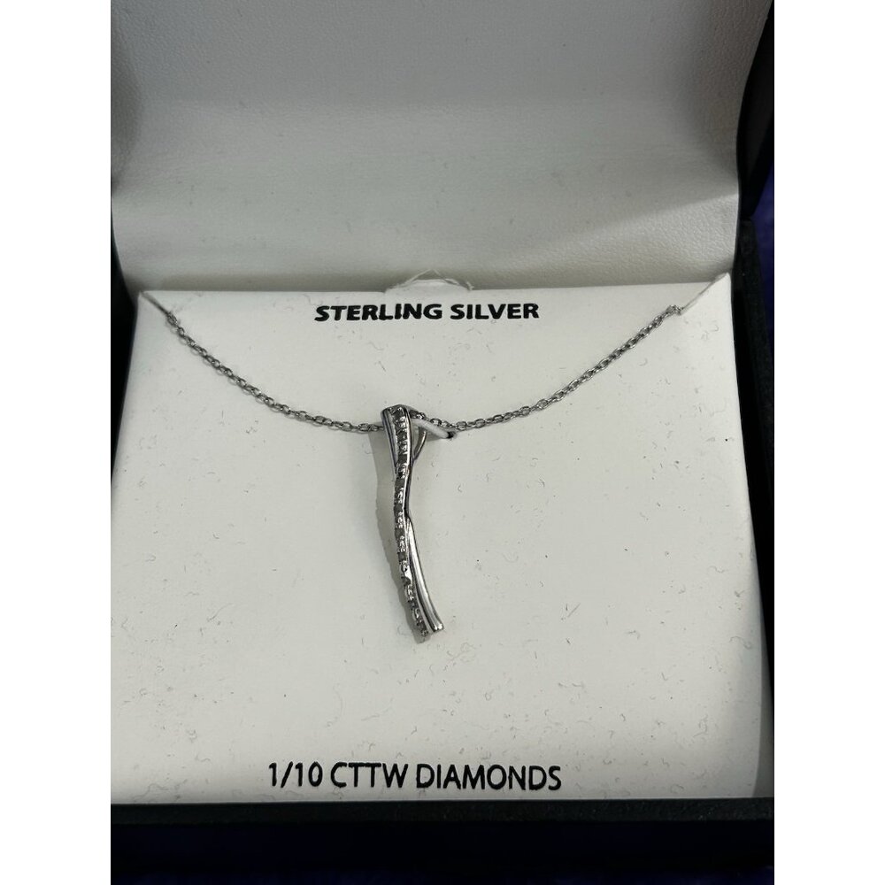 Sterling Silver 1/10 CCTW Diamond Linear Dangle 18” Necklace